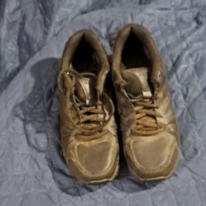 Men's Classic Brown Athletic Shoes